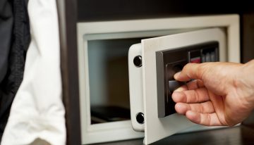 Hackers Pilfer Electronic Safes In Lightning Fast Heists