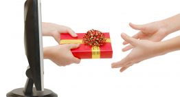 ‘Tis the Season for Scamming