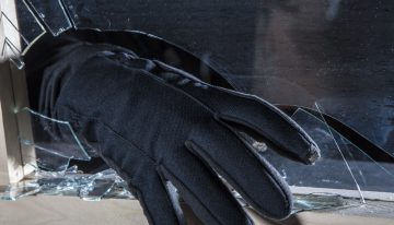 Four Bonus Ways to Thwart a Home Break-in Author: Jason Hanson