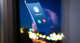Mobil Phone Eavesdropping with Fake Cell Towers?