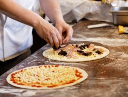 Lunatic with homemade flame-thrower assaults pizza boy