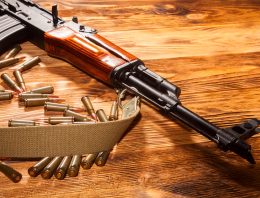 Man wins gun fight against 5 attackers using this